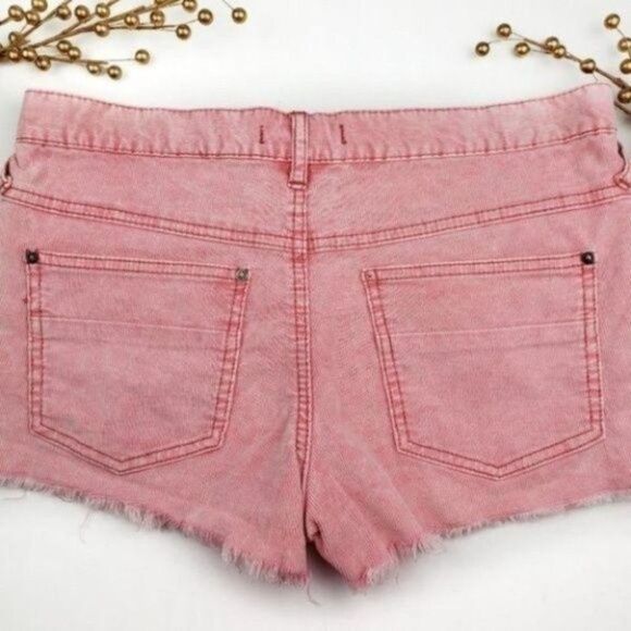 Free People corduroy frayed hem short shorts pink size 27 - Picture 6 of 9